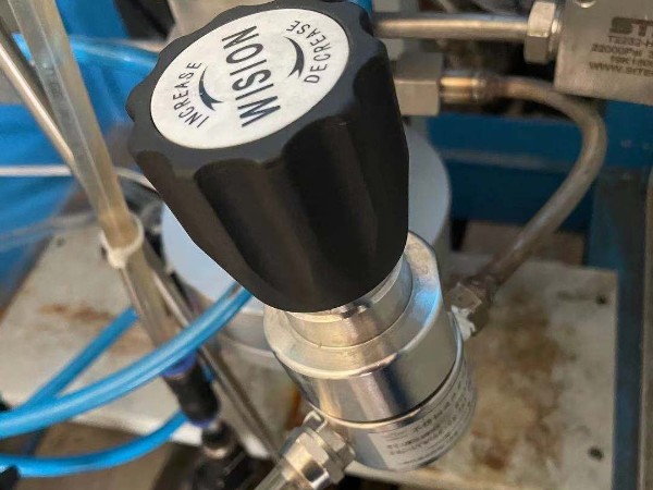 無錫企業(yè)購(gòu)入LRW75不銹鋼液體背壓閥產(chǎn)品介紹